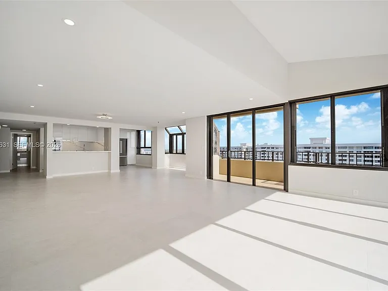 251 Crandon Blvd #1037 — Photo 4