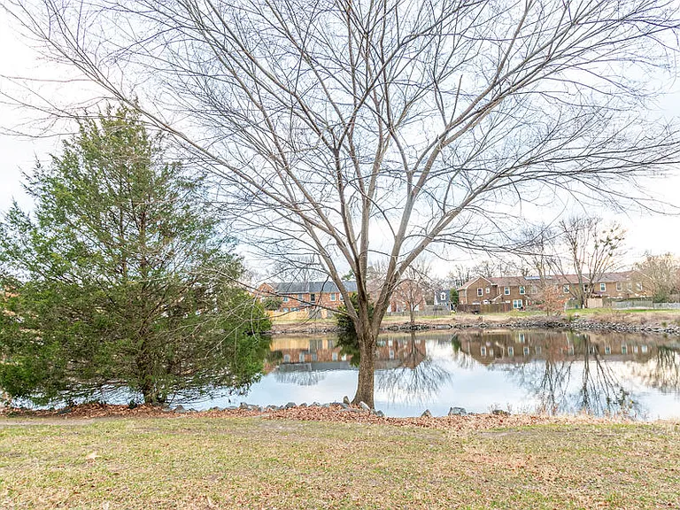 248 Loch Cir — Photo 17
