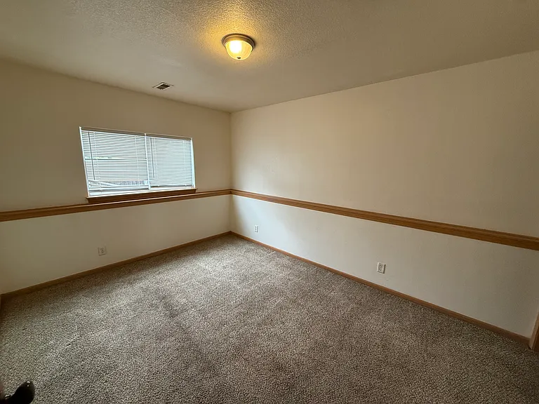 Two Bedroom Open floor Plan — Photo 3
