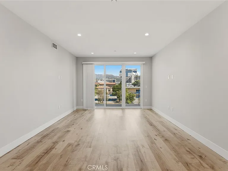 5820 La Mirada Ave #402 — Photo 13