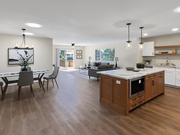 3rd image of 1264 Beach Ct