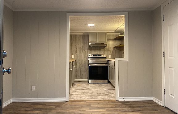3rd image of 684 Line Rd