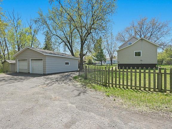 5th image of 5319 E 3rd St