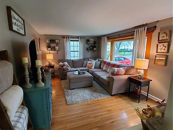 3rd image of 118 Somerville Ave