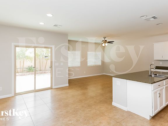 4th image of 5681 Point Loma Ct