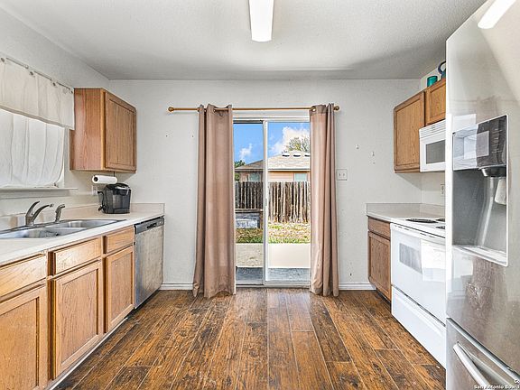 5th image of 8814 N Mission Meadow