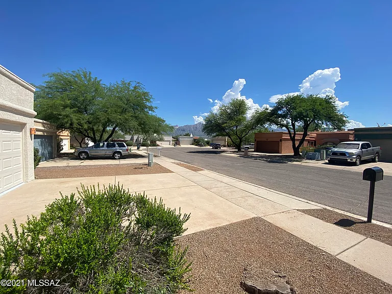 3911 N Vine Tree Pl — Photo 22