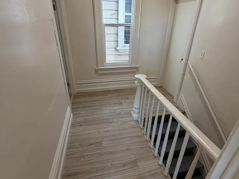 650 Sycamore St — Photo 1