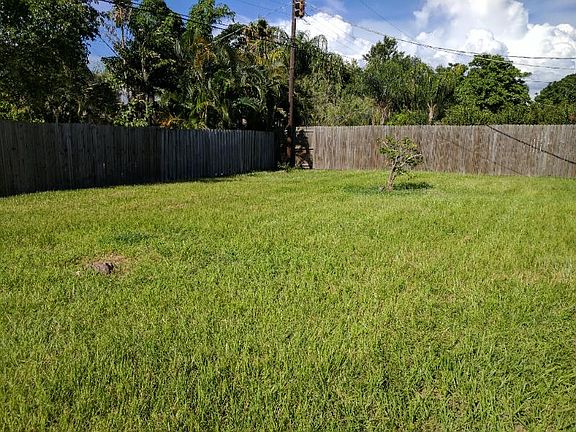 3rd image of 2131 Palm Ter