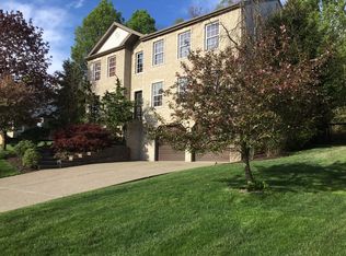 408 Lynn Ann Dr, New Kensington, PA 15068