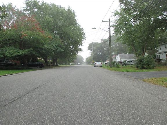 5th image of 120 Grand Ave
