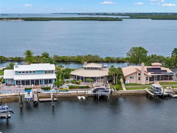 5782 Westshore Dr, New Pt Richey, FL 34652