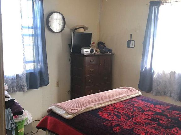 3rd image of 1280 Siesta Dr
