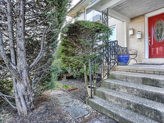 Welcome to 1020 Bridge Street!