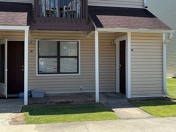 4th image of 755 Burcale Rd APT E-8