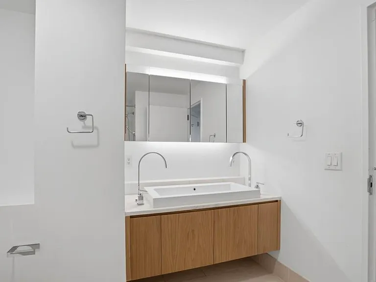 77 Hudson St #2002 — Photo 19