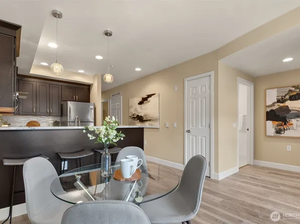 10047 Main Street #305, Bellevue, WA 98004