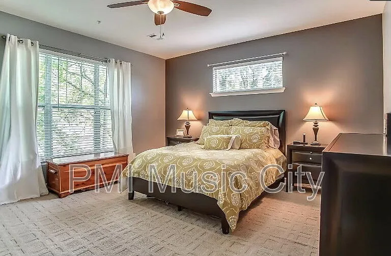 2310 Elliott Ave #612 — Photo 11