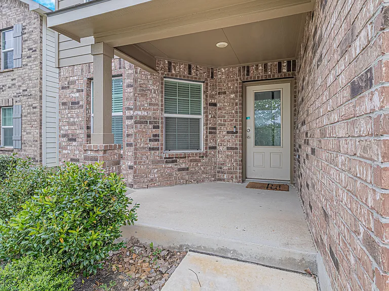 7019 Capella Cir — Photo 2