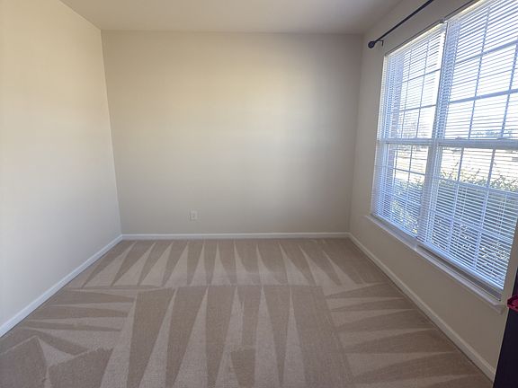 4th image of 1452 Cantwell Ct