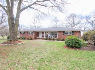 204 Parkwood Cir, Anderson, SC 29625