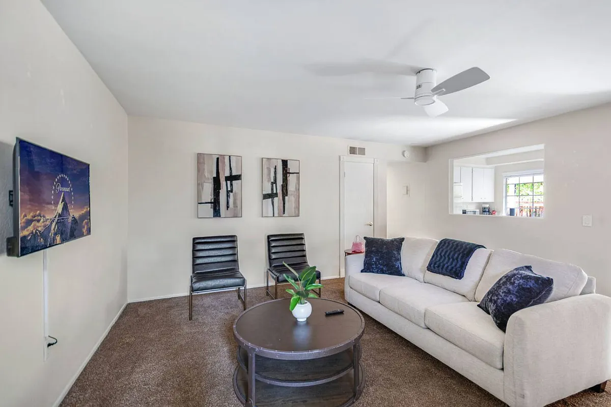Building Photo - 418 Nobel Ave #B