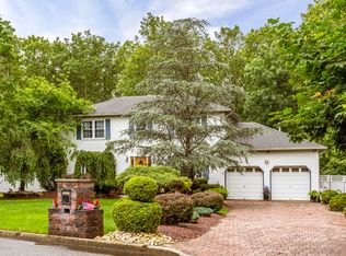 8 Denise Dr, Jackson, NJ 08527