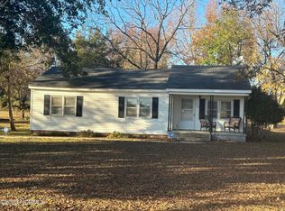568 State Highway 403, Mount Olive, NC 28365