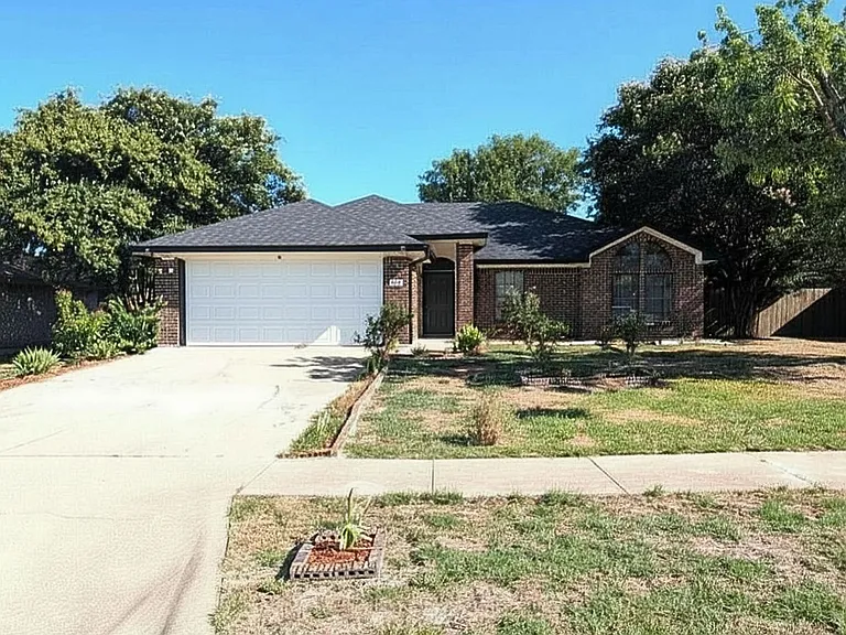 4205 Bluestem Ln — Photo 2