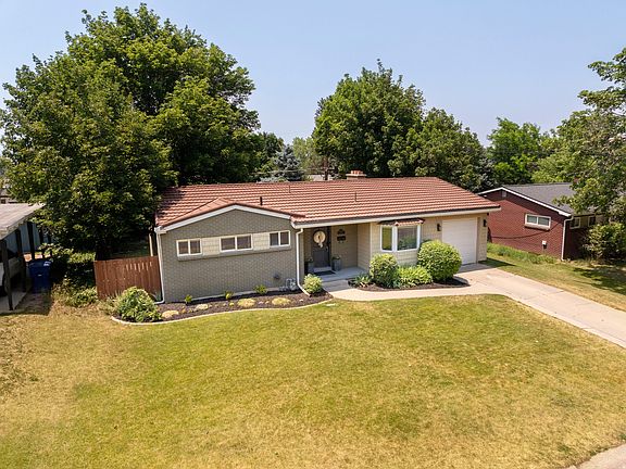 2nd image of 3340 S Santa Rosa Dr
