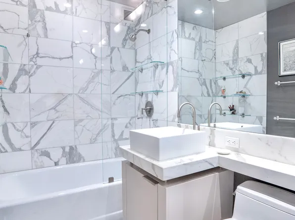 250 East 53rd Street 504 image 10 of 11