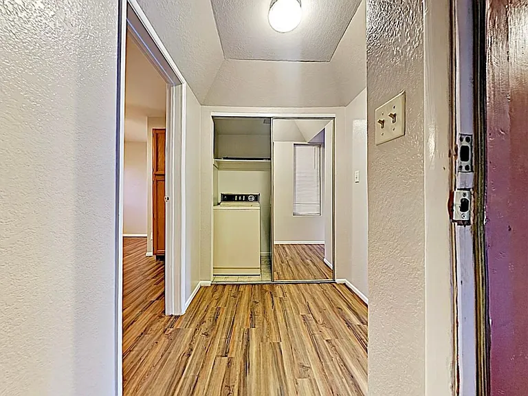 18811 N 19th Ave #1002 — Photo 8