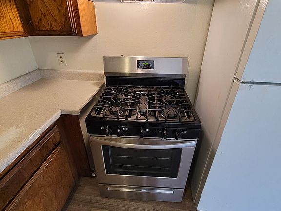 4th image of 1132 E Arcadia Ct APT D