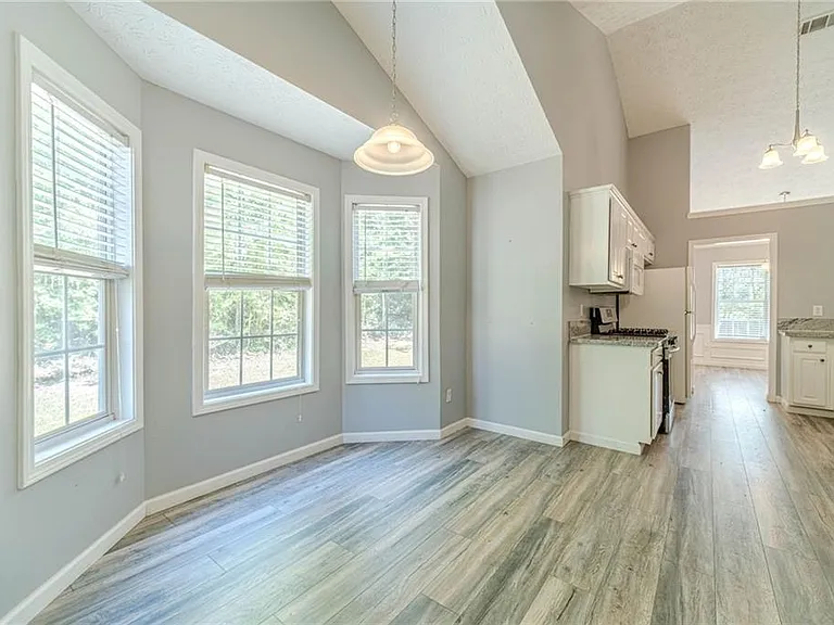 1617 Amhearst Walk Rd — Photo 15
