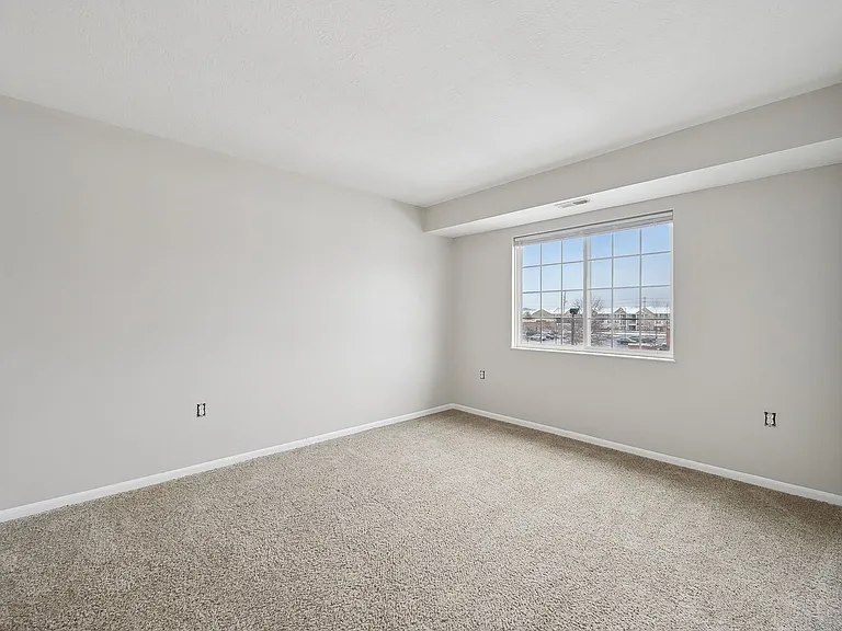 Somerset Place Apartments — Photo 37