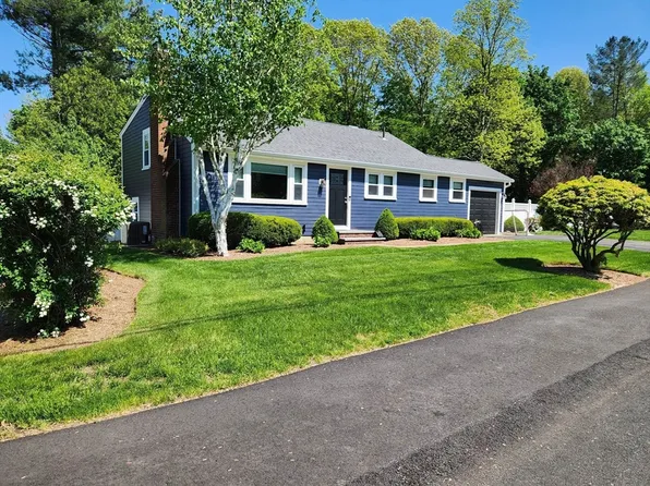 45 Barbara Ln, Weymouth, MA 02190