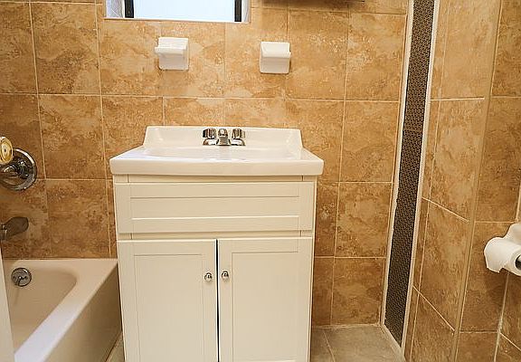 5th image of 186 Prospect Pl APT 14