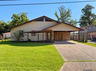914 N 12th St, Port Allen, LA 70767