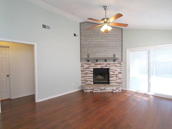 5th image of 8154 Treetop Ln