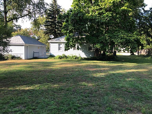 5th image of 348 Maplelawn St SE