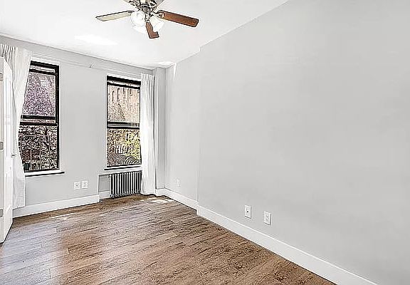 3rd image of 450 W 46th St APT 2RW