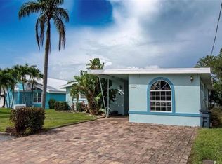 16109 6th St E, Redington Beach, FL 33708