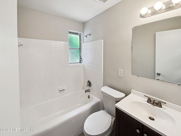 5th image of 2155 BURPEE Drive