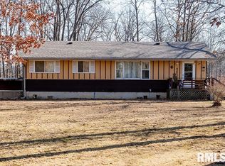 5840 McCarty Rd, Kinmundy, IL 62854