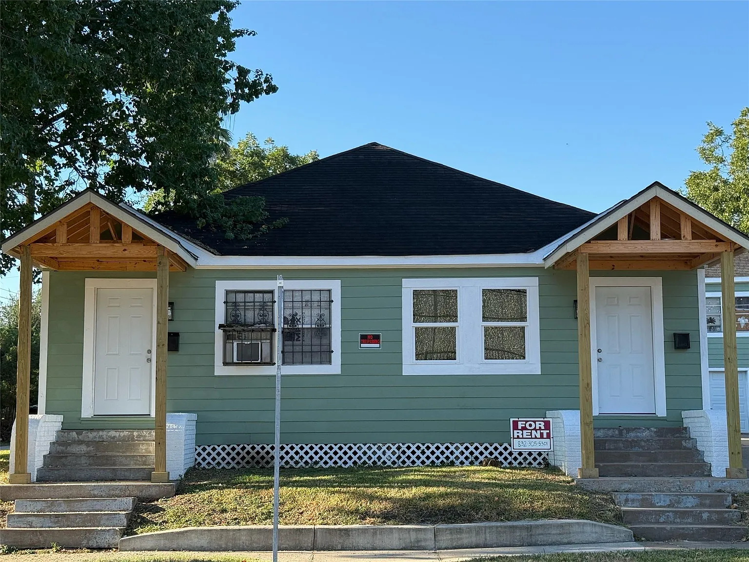 1 bed, 1.0 bath, $1,300 — Photo 1