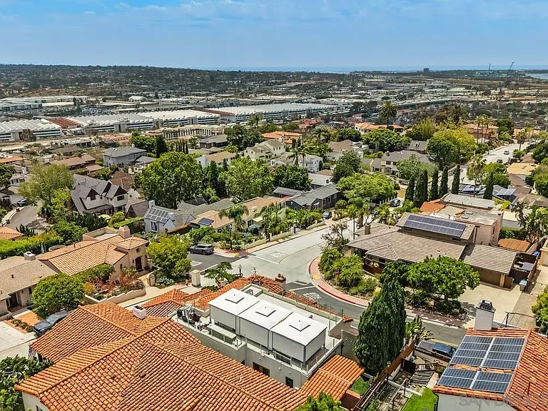 4111 Sunset Rd — Photo 32