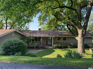 6717 Primrose Ct, Bettendorf, IA 52722