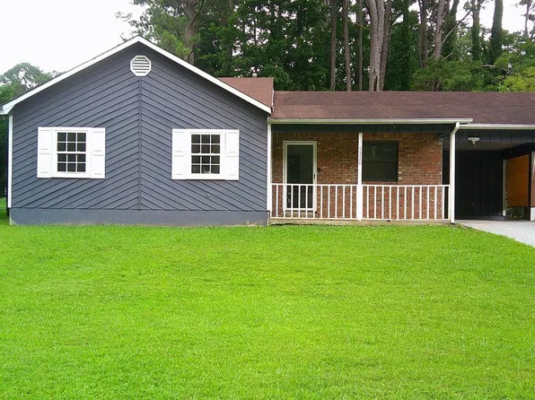 5370 Garvey Dr, South Fulton, GA 30213