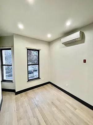 Rented by Pear NYC LLC | media 46