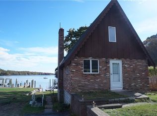 14 River Rd, East Lyme, CT 06333